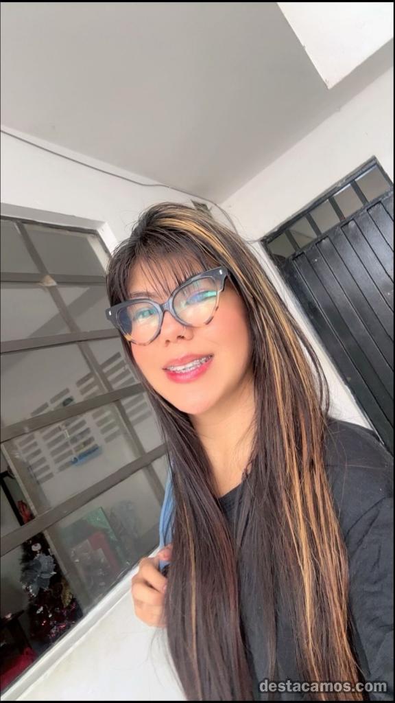 627743263-chica-de-compania-en-caceres-PLW5GN