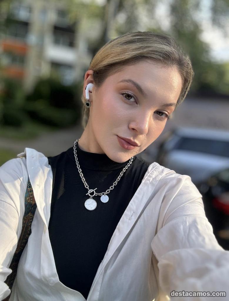 632569703-escort-en-gerona-KXY3DX