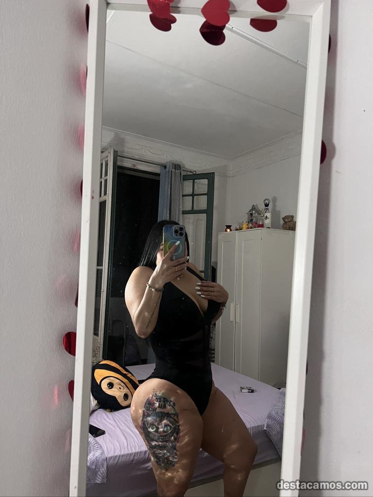 642908189-acompanante-en-barcelona-GuZ0p6