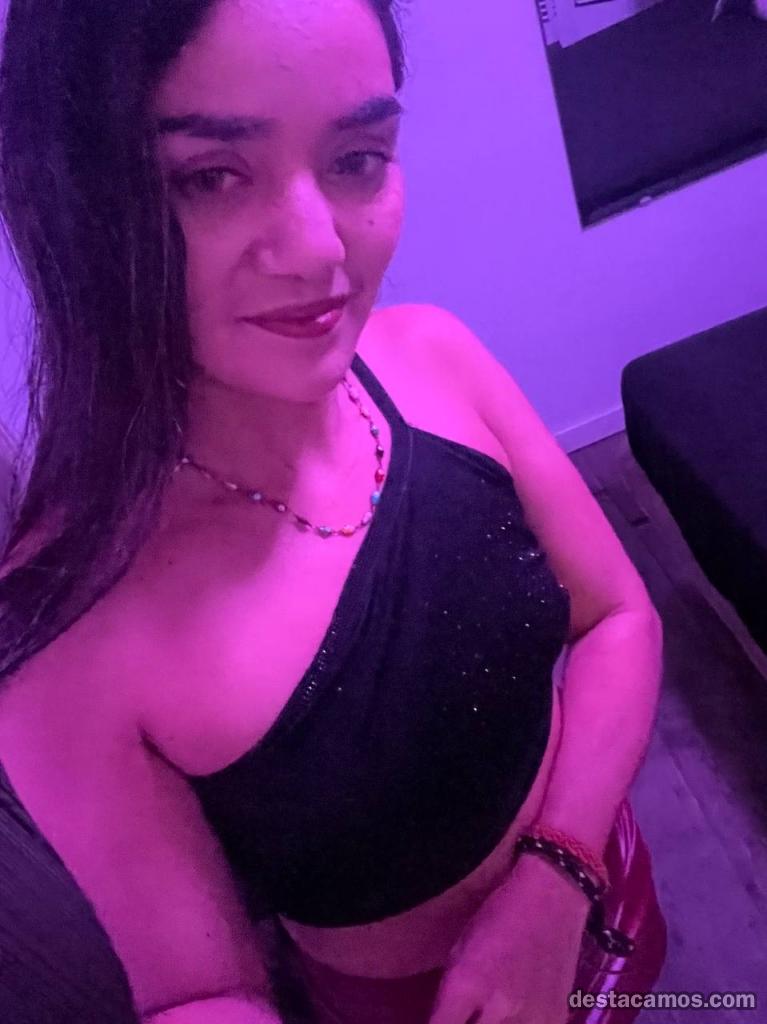 643219126-chica-de-compania-en-valencia-44mWOq