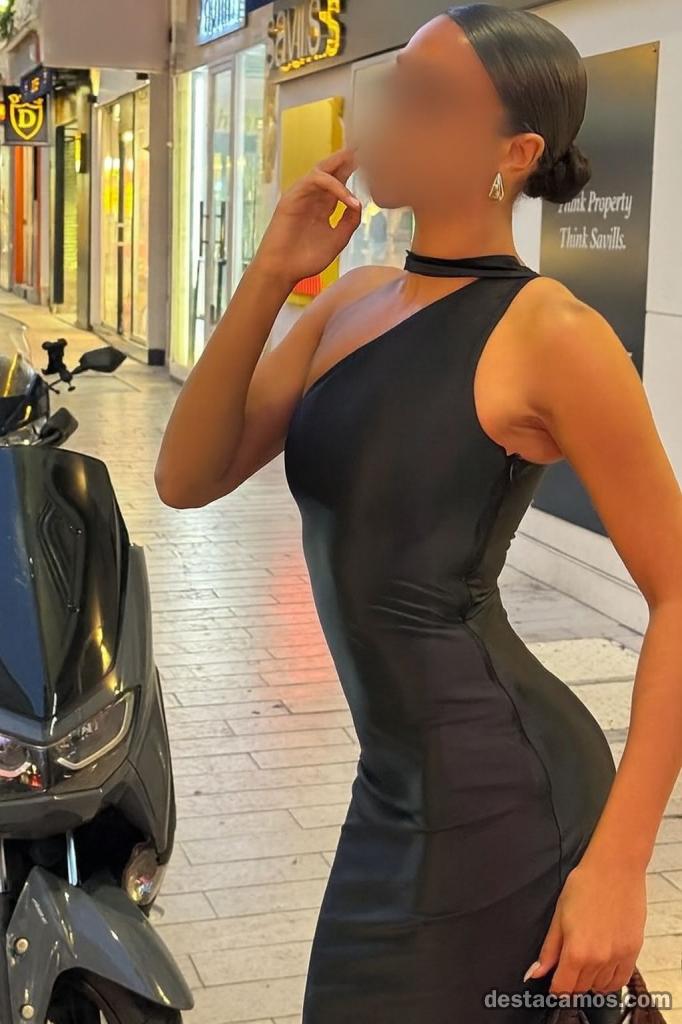 672807383-acompanante-en-las-palmas-wiJLe4