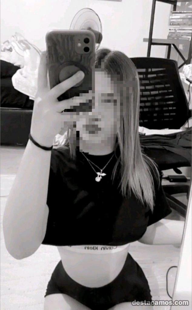 692378304-chica-de-compania-en-malaga-jQKSkE
