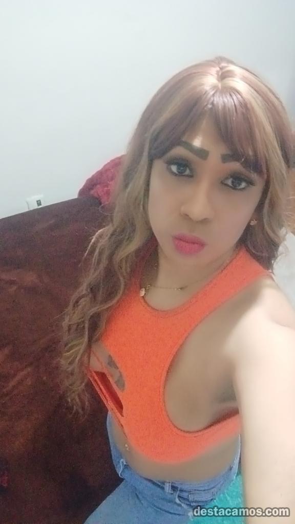 604958210-shemale-en-leon-Ctjg1f