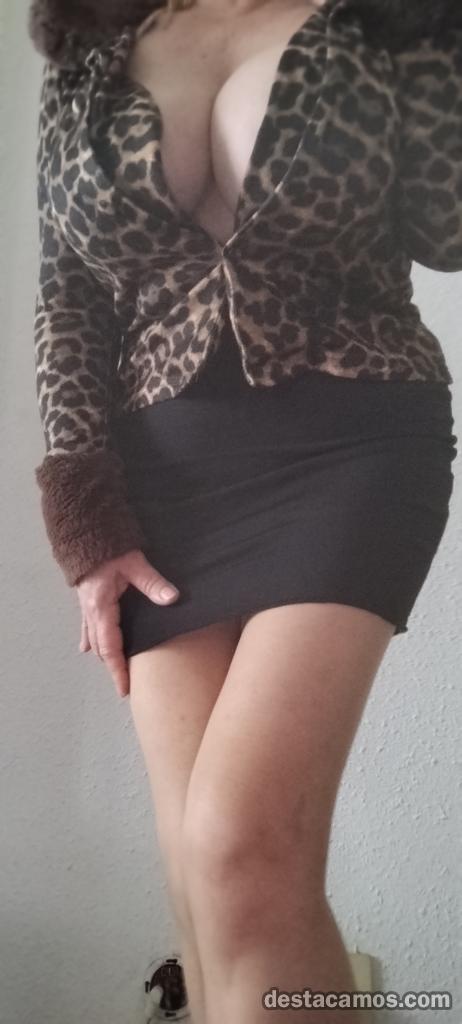 606269484-chica-de-compania-de-lujo-en-vizcaya-GJuVOv