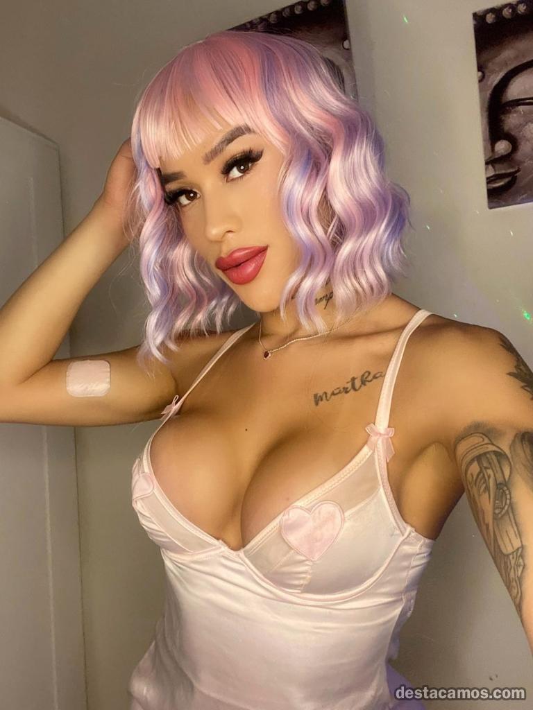 611279967-crossdresser-en-barcelona-ZSHRq1