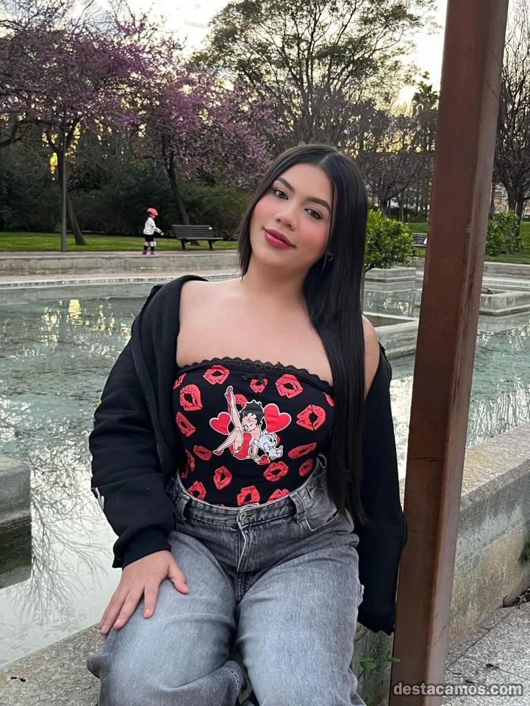 612517938-crossdresser-en-valencia-GEvhSt