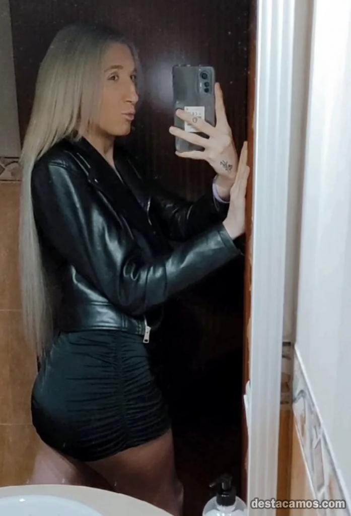 613280169-ladyboy-en-huelva-CC3CW5