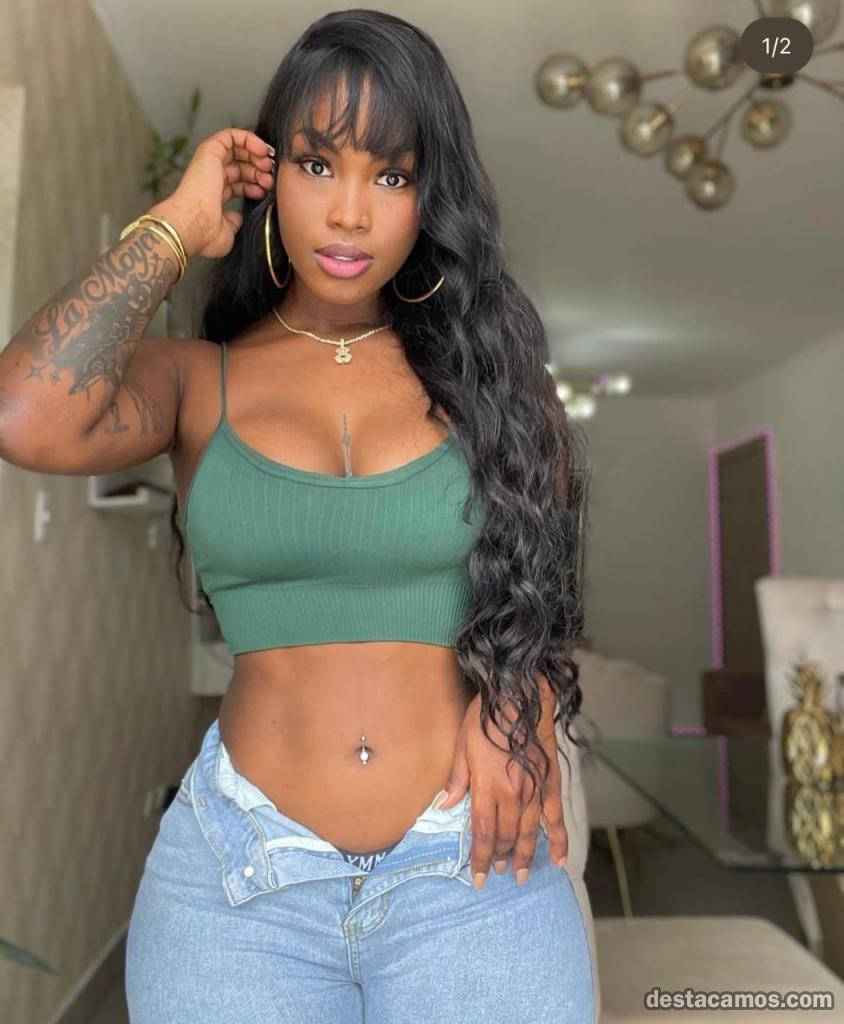 614700726-crossdresser-en-madrid-qkBoSL