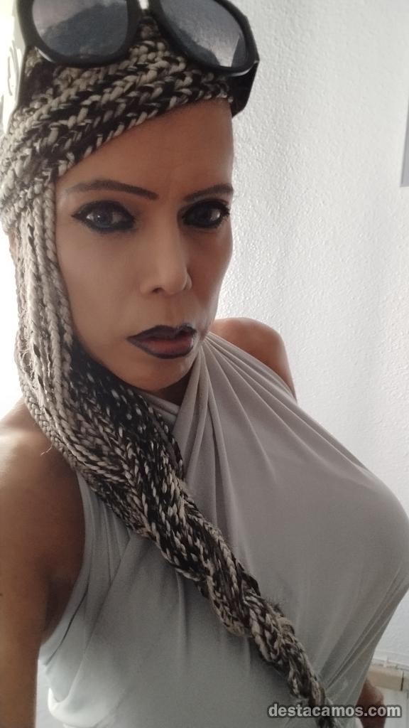632035546-travesti-en-valencia-Iy1DK4