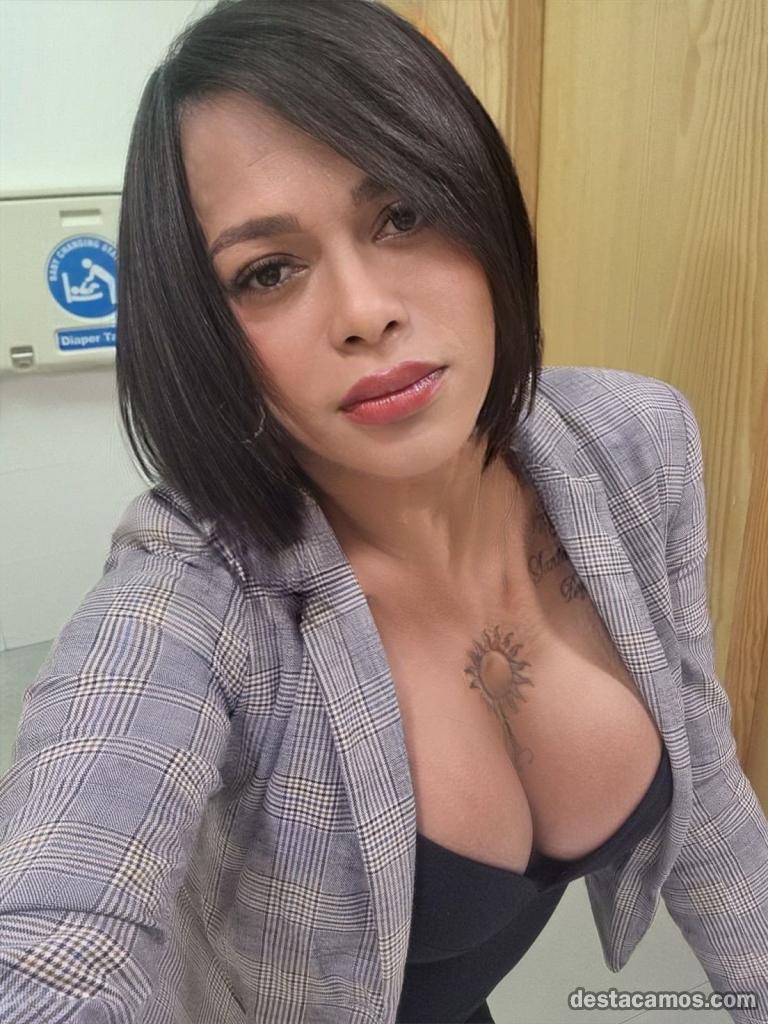 632145620-ladyboy-en-valencia-362j6x