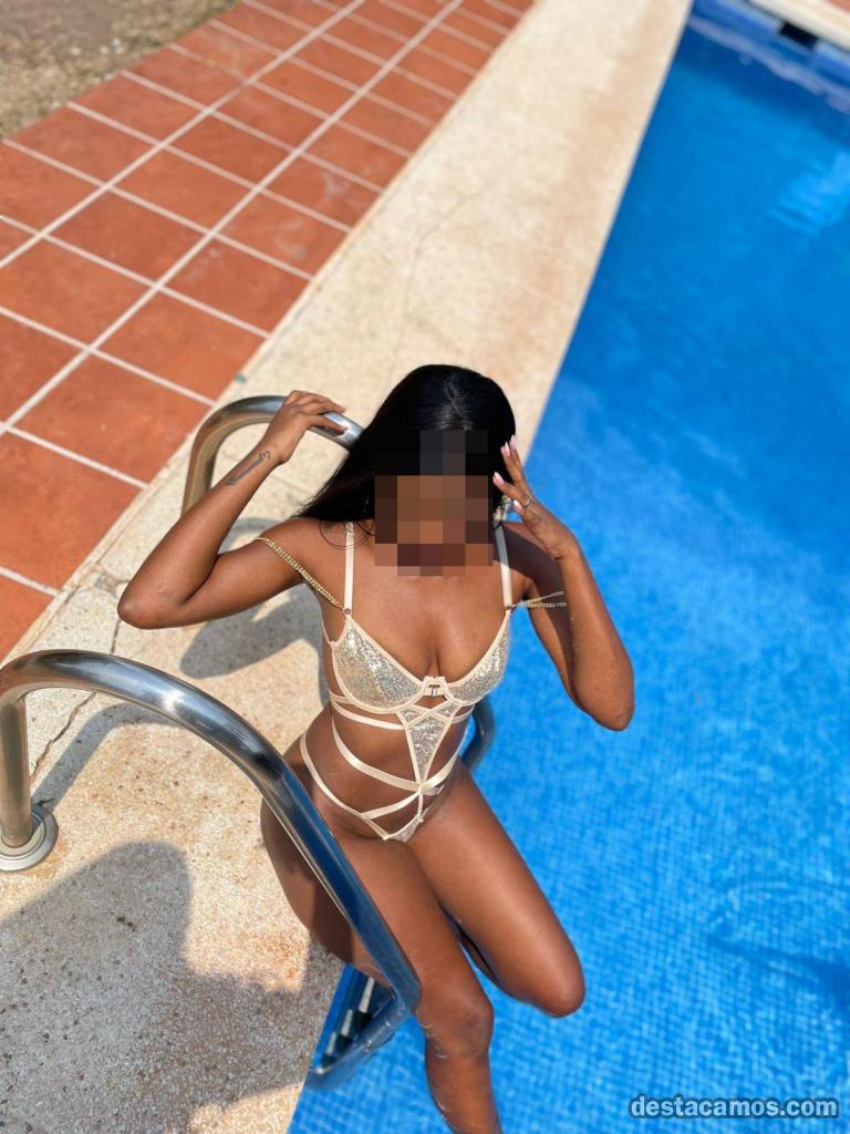 632663649-escort-en-valencia-QFBloQ