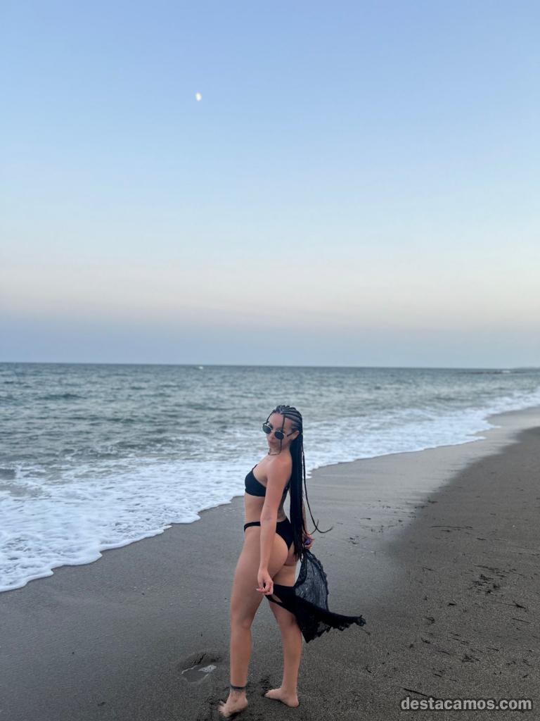 641124692-chica-de-compania-de-lujo-en-almeria-kfASaH