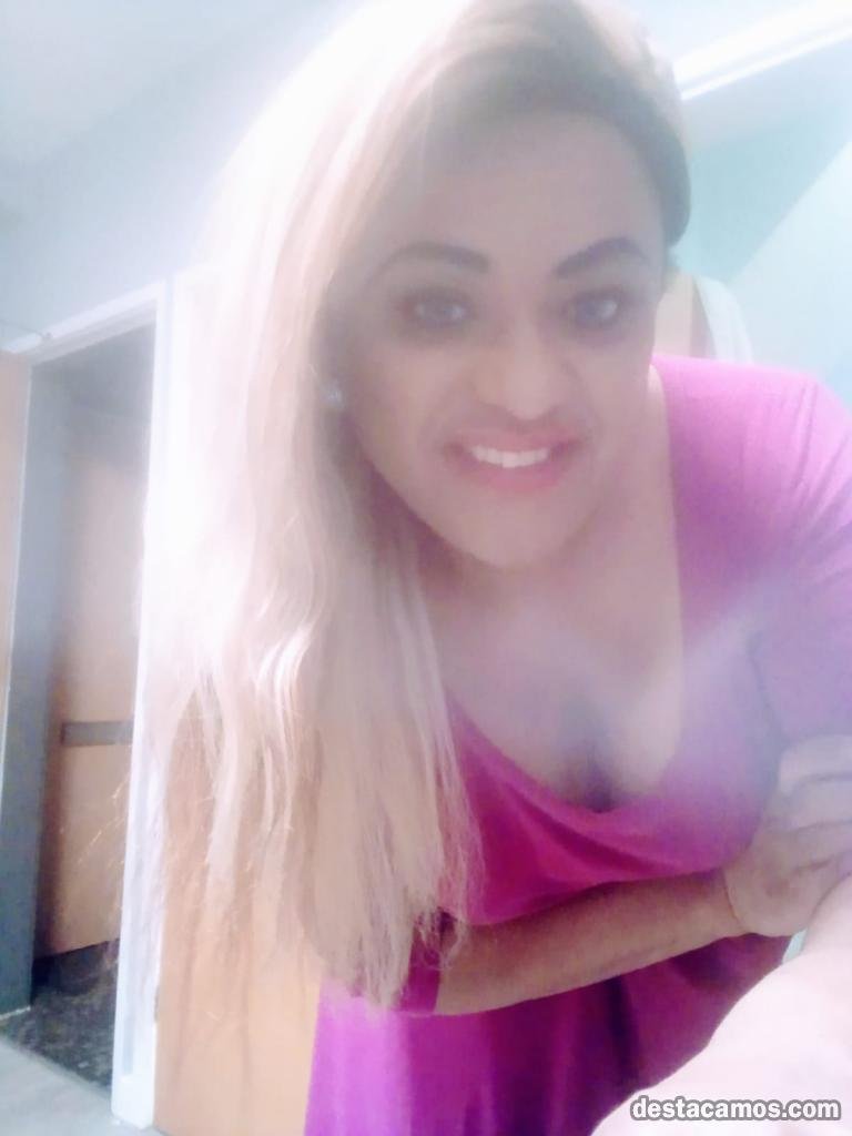 641770633-crossdresser-en-lugo-3XPA1u