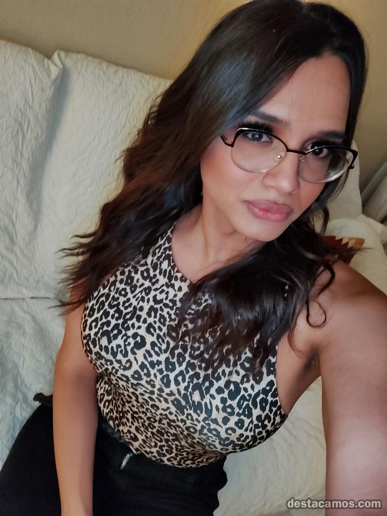 658221931-travesti-en-alicante-EZNWGL