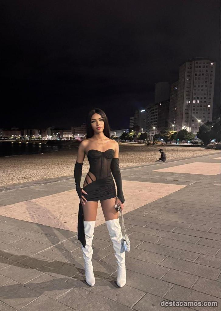 662658594-transexual-en-la-coruna-1762517728-79