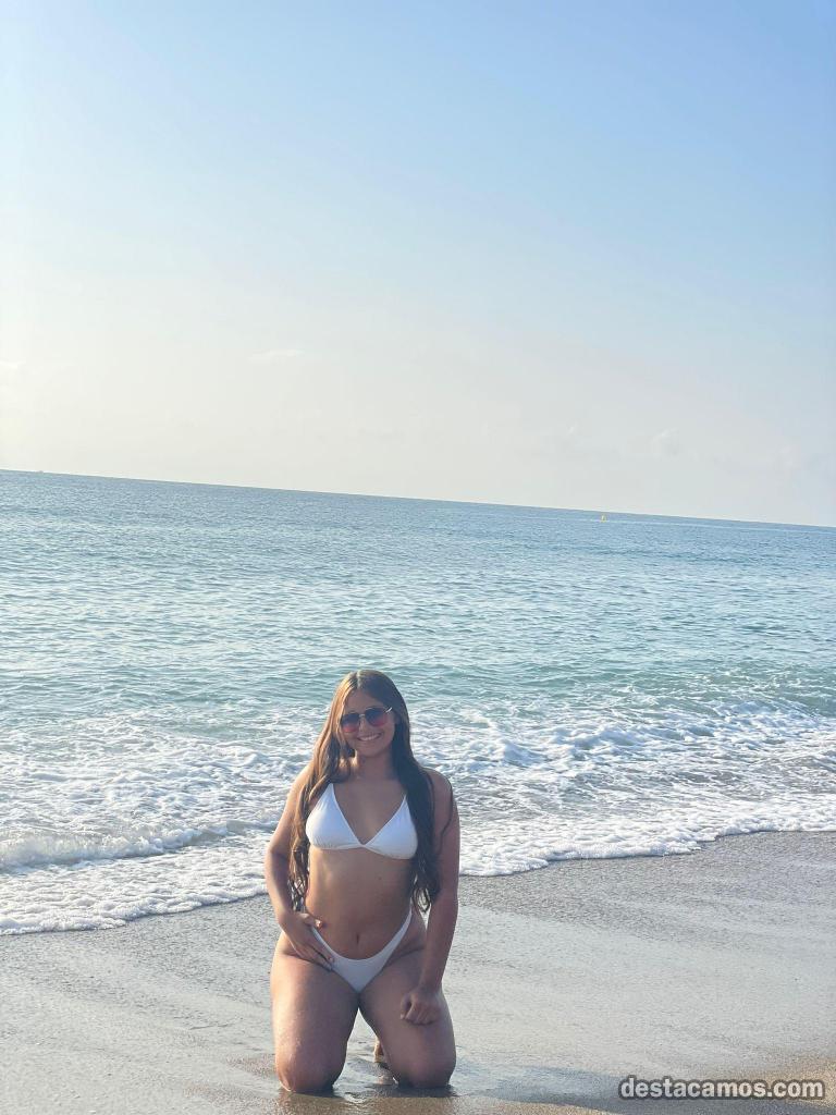 663998221-chica-de-compania-de-lujo-en-valencia-6bn9yh