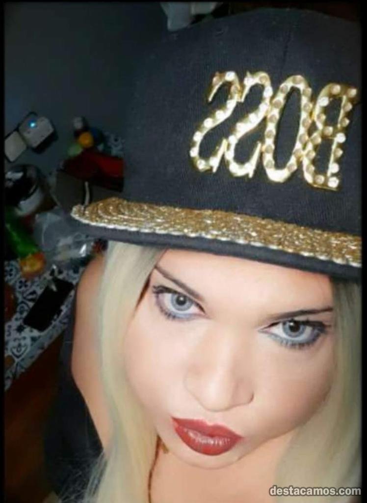 664308499-travesti-en-asturias-E9CbAW