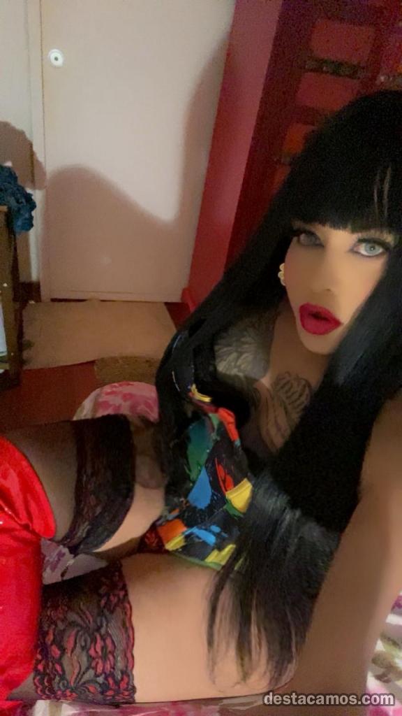 672723125-ladyboy-en-tenerife-W4ZeUN