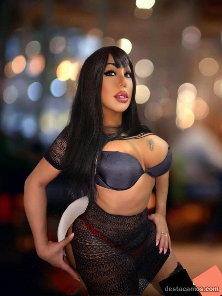 675200848-crossdresser-en-ibiza-fpoRVU