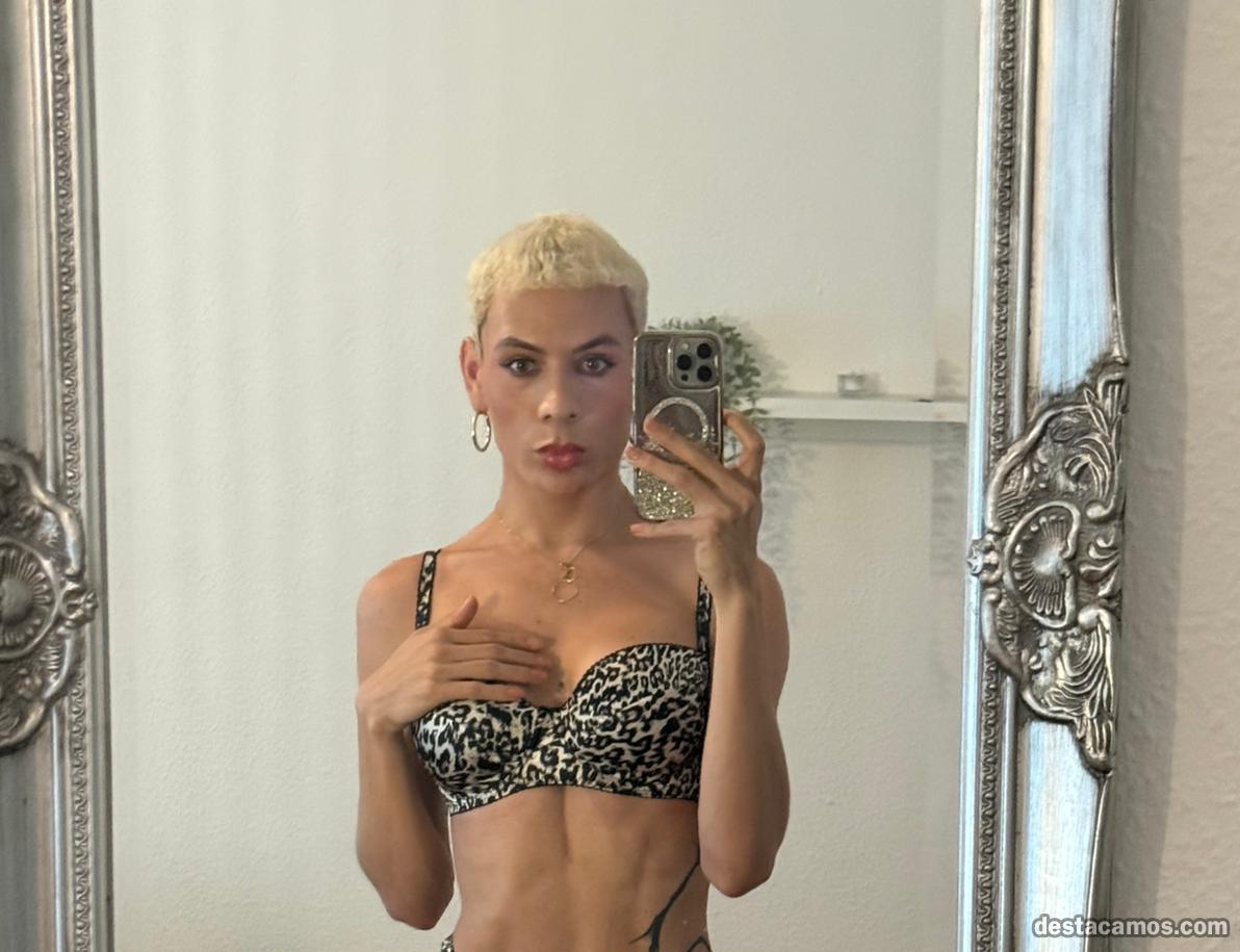 687123603-transexual-en-barcelona-ft4i6A