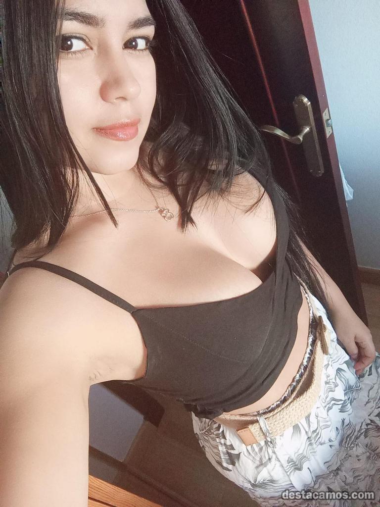 688394537-chica-escort-en-madrid-HpghWb