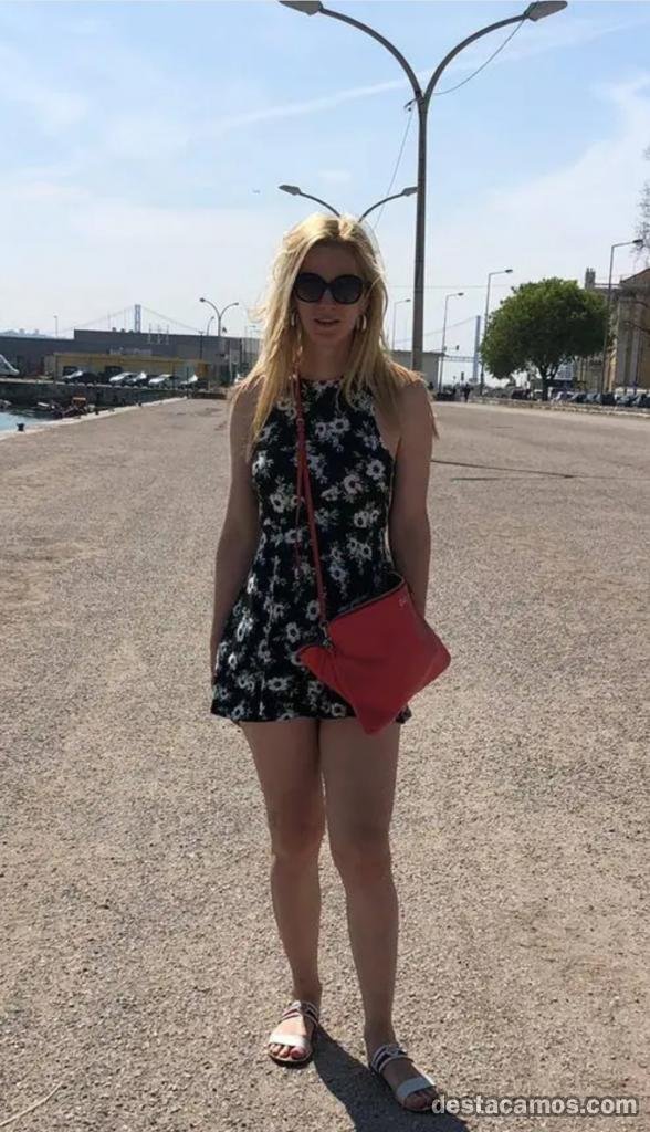 690612127-transexual-en-barcelona-NsGevk