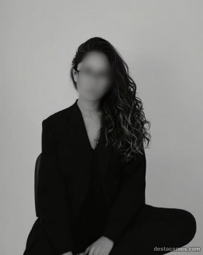 691674080-chica-de-compania-de-lujo-en-barcelona-ZALboH