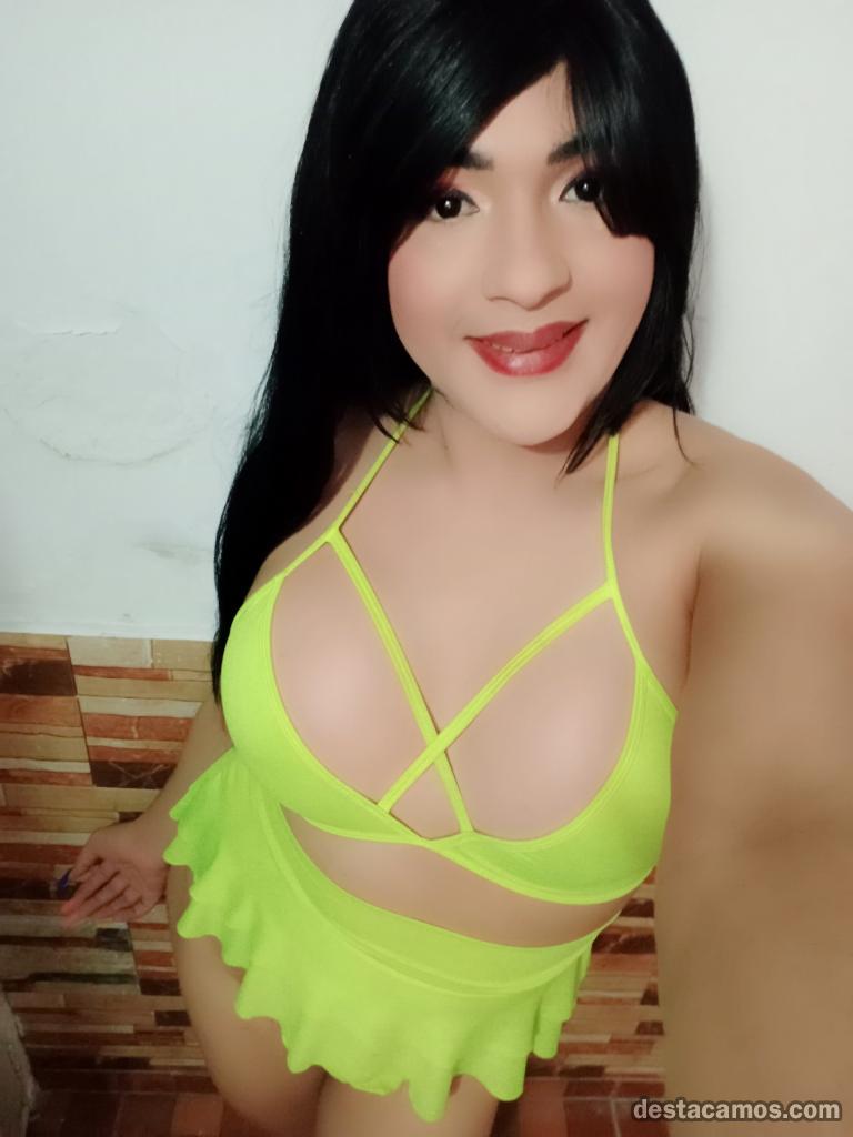 691733078-travesti-en-malaga-UgsvwW