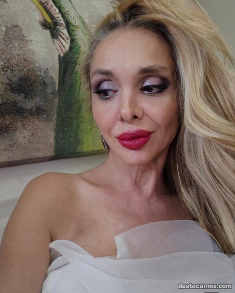 691921594-transexual-en-asturias-0H0Z7I