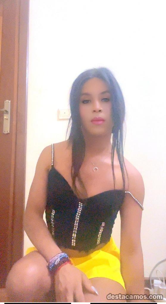 693397665-travesti-en-valladolid-FBcMnR