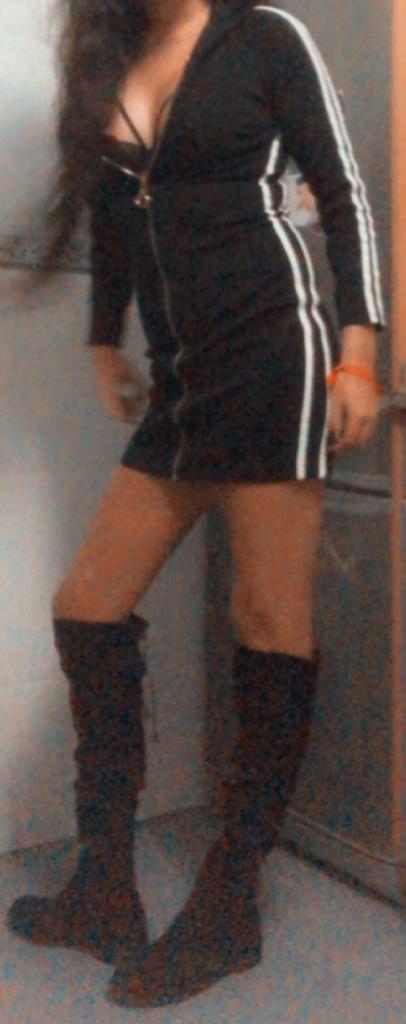 697421795-travesti-en-zaragoza-UdnBev