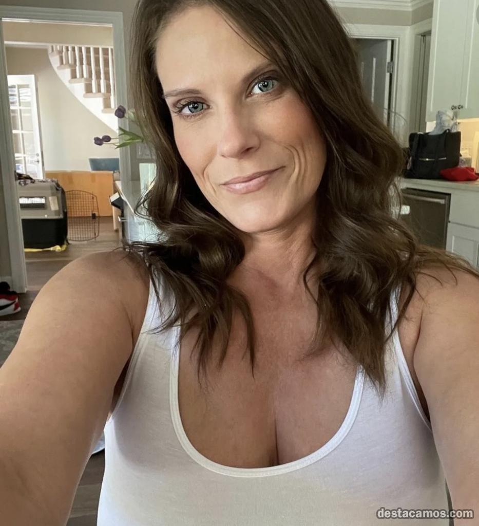 698333891-mujer-de-compania-vip-en-lerida-oPdefc