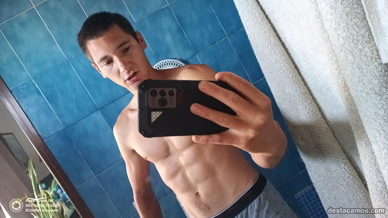 611487938-chico-de-compania-en-las-palmas-CRM93z